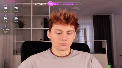 Snapshot of sunburn_boy chatting on December 3, 7:49 am Emilio online show from December 3, 7:49 am