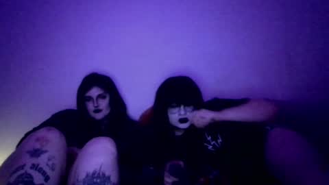 Snapshot of sundaygoth chatting on July 2, 10:27 pm sundaygoth online show from July 2, 10:27 pm
