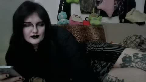 Snapshot of sundaygoth chatting on July 3, 3:07 pm sundaygoth online show from July 3, 3:07 pm
