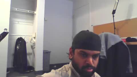Snapshot of sundoog chatting on February 6, 3:20 pm Sundoog online show from February 6, 3:20 pm