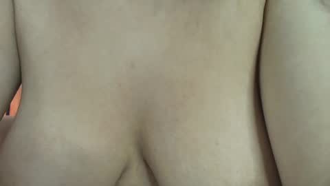 Snapshot of sunflower_aillyn chatting on July 7, 6:47 am Aillyn Perez online show from July 7, 6:47 am