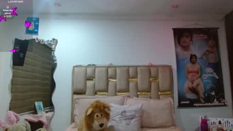 Snapshot of sunflower_dance chatting on February 5, 1:43 am Jeraldine online show from February 5, 1:43 am