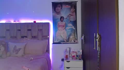 Snapshot of sunflower_dance chatting on February 15, 8:35 am Jeraldine online show from February 15, 8:35 am