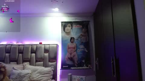 Snapshot of sunflower_dance chatting on February 16, 11:56 pm Jeraldine online show from February 16, 11:56 pm