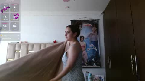 Snapshot of sunflower_dance chatting on March 8, 6:44 pm Jeraldine online show from March 8, 6:44 pm