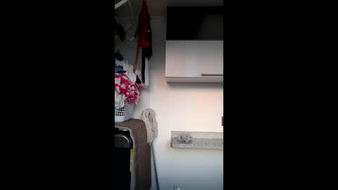 Snapshot of sunflower_dance chatting on March 24, 10:59 pm Jeraldine online show from March 24, 10:59 pm