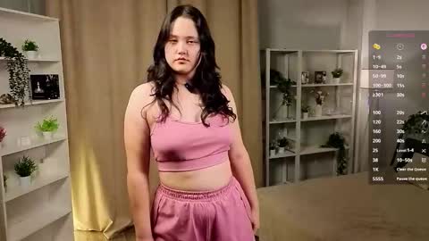 Kiki online show from November 29, 11:02 am