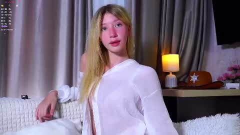 Lily online show from July 15, 11:32 pm