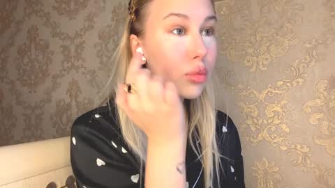 Hello My name is Mary nice to meet you  Telegram cuuutekitten online show from December 21, 9:16 am