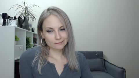 Naomi online show from January 1, 9:20 pm