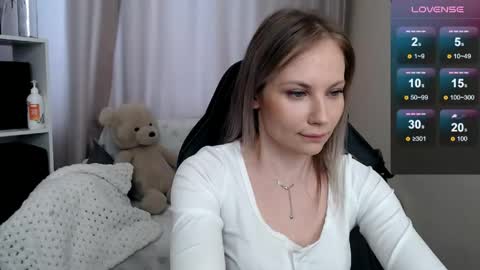 Naomi online show from April 18, 5:22 am