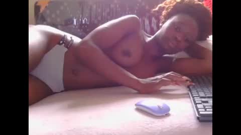 Snapshot of sunny_kitty25 chatting on June 9, 6:58 am Sunny kitty25 online show from June 9, 6:58 am