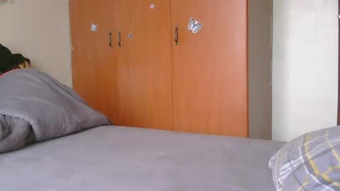 Snapshot of sunny_kitty25 chatting on June 24, 7:29 am Sunny kitty25 online show from June 24, 7:29 am