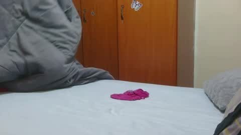 Snapshot of sunny_kitty25 chatting on June 26, 10:25 pm Sunny kitty25 online show from June 26, 10:25 pm