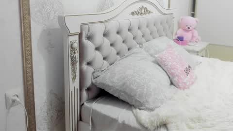 Vanessa online show from April 13, 5:02 am