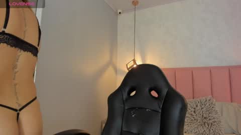  S U N N Y online show from June 3, 12:52 pm