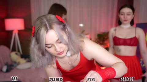 Snapshot of sunnyfia chatting on October 6, 2:31 am Fia - TG - Mia - Alice - online show from October 6, 2:31 am