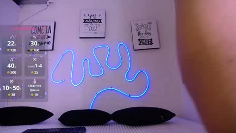  Sunny  online show from March 10, 9:29 pm