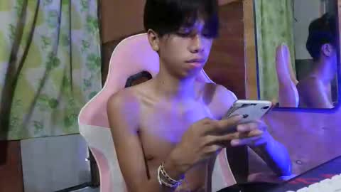 sunnyong online show from May 25, 9:15 am