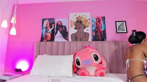 Snapshot of sunnypage chatting on October 18, 12:24 am      online show from October 18, 12:24 am