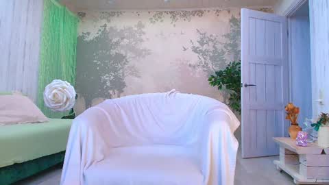 Snapshot of sunshine13_ chatting on June 27, 3:33 am Eva online show from June 27, 3:33 am