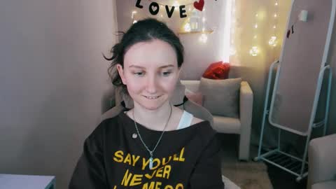 Snapshot of sunshine_blaze chatting on February 15, 7:51 am Alice online show from February 15, 7:51 am