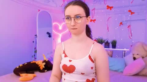 Snapshot of sunshine_blaze chatting on February 26, 3:00 pm Alice online show from February 26, 3:00 pm