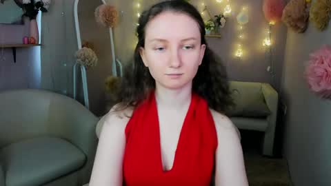 Snapshot of sunshine_blaze chatting on May 4, 1:29 pm Alice online show from May 4, 1:29 pm