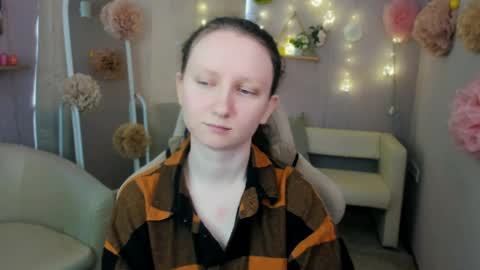 Snapshot of sunshine_blaze chatting on May 17, 5:49 am Alice online show from May 17, 5:49 am