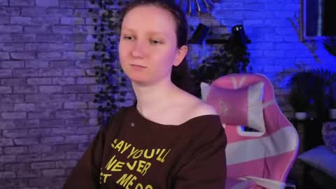 Snapshot of sunshine_blaze chatting on May 20, 1:28 pm Alice online show from May 20, 1:28 pm