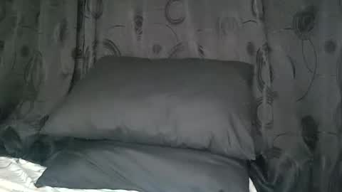 Annie online show from December 17, 1:39 am