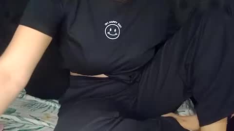 Annie online show from December 17, 11:38 pm