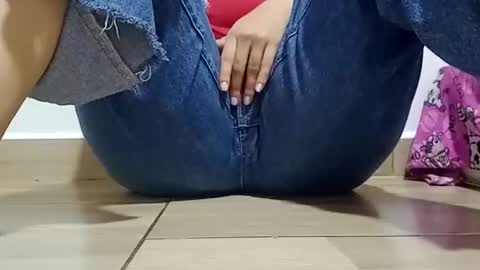 Annie online show from December 18, 6:03 pm