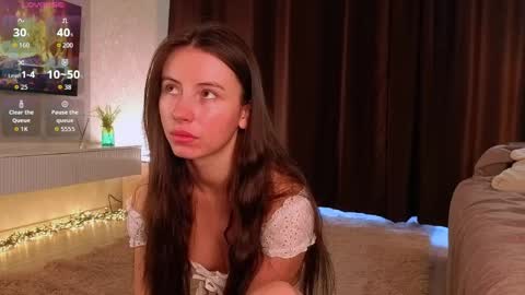 Snapshot of sunshinegirlx chatting on April 9, 7:47 am Alice online show from April 9, 7:47 am