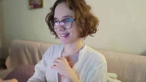 Hella online show from April 9, 1:16 am