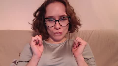 Hella online show from April 16, 9:39 pm