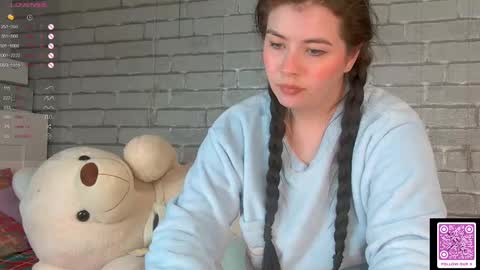Snapshot of superbdolls chatting on February 20, 3:41 pm Milana Scarlett online show from February 20, 3:41 pm