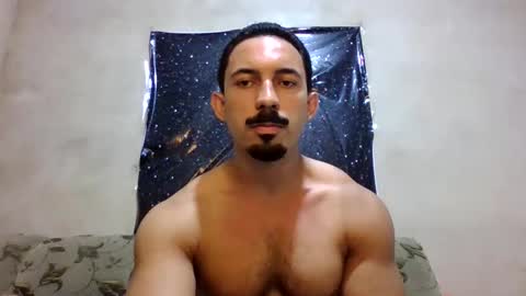 Snapshot of superbigmr chatting on September 17, 2:46 am james online show from September 17, 2:46 am