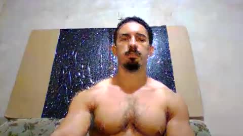 Snapshot of superbigmr chatting on October 6, 5:27 am james online show from October 6, 5:27 am
