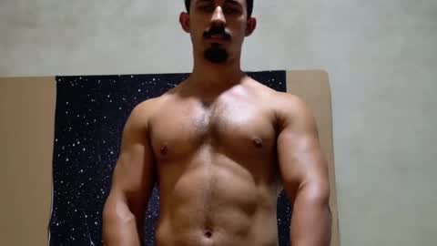 Snapshot of superbigmr chatting on March 5, 10:06 pm james online show from March 5, 10:06 pm