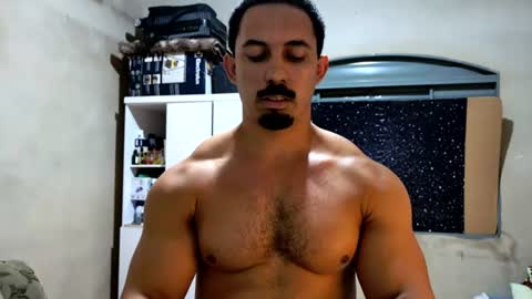 Snapshot of superbigmr chatting on July 2, 3:23 am james online show from July 2, 3:23 am