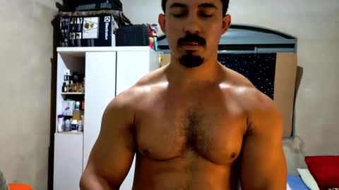 Snapshot of superbigmr chatting on July 3, 9:54 pm james online show from July 3, 9:54 pm