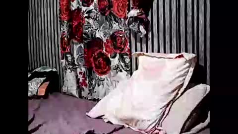 Snapshot of superclit4u chatting on November 4, 3:27 am superclit4u online show from November 4, 3:27 am