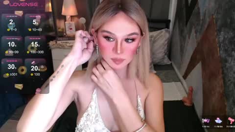 Snapshot of superh0tangelxx chatting on June 7, 2:48 am CARMINA online show from June 7, 2:48 am
