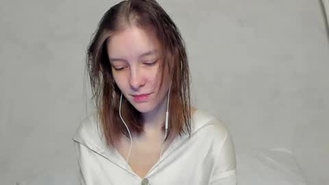 Snapshot of superior_cat chatting on April 28, 11:21 pm Una online show from April 28, 11:21 pm