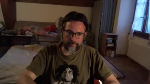 Snapshot of supersquirrel81 chatting on September 10, 5:57 pm supersquirrel81 online show from September 10, 5:57 pm