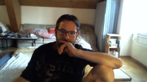 Snapshot of supersquirrel81 chatting on October 3, 3:42 pm supersquirrel81 online show from October 3, 3:42 pm