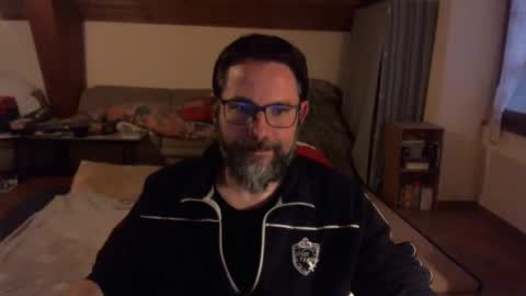 Snapshot of supersquirrel81 chatting on October 17, 4:53 pm supersquirrel81 online show from October 17, 4:53 pm