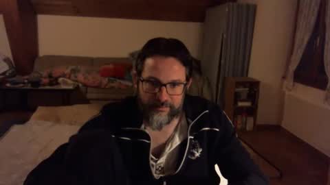 Snapshot of supersquirrel81 chatting on October 18, 4:59 am supersquirrel81 online show from October 18, 4:59 am