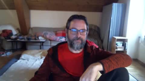 Snapshot of supersquirrel81 chatting on October 19, 7:42 am supersquirrel81 online show from October 19, 7:42 am